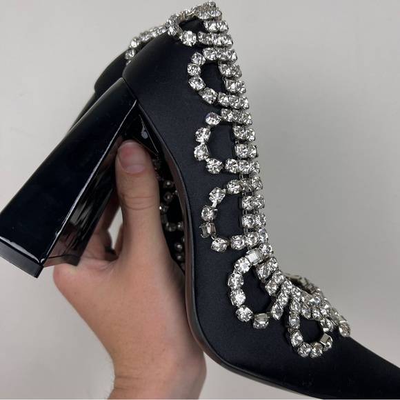 AREA New York Scallop Crystal Pointed Toe Heels - Picture 7 of 10